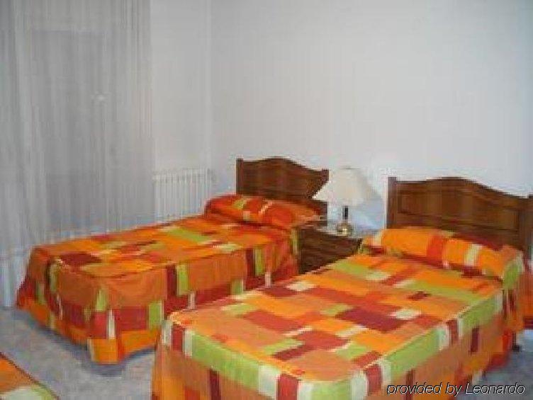סלאמנקה Hostal Uria מראה חיצוני תמונה