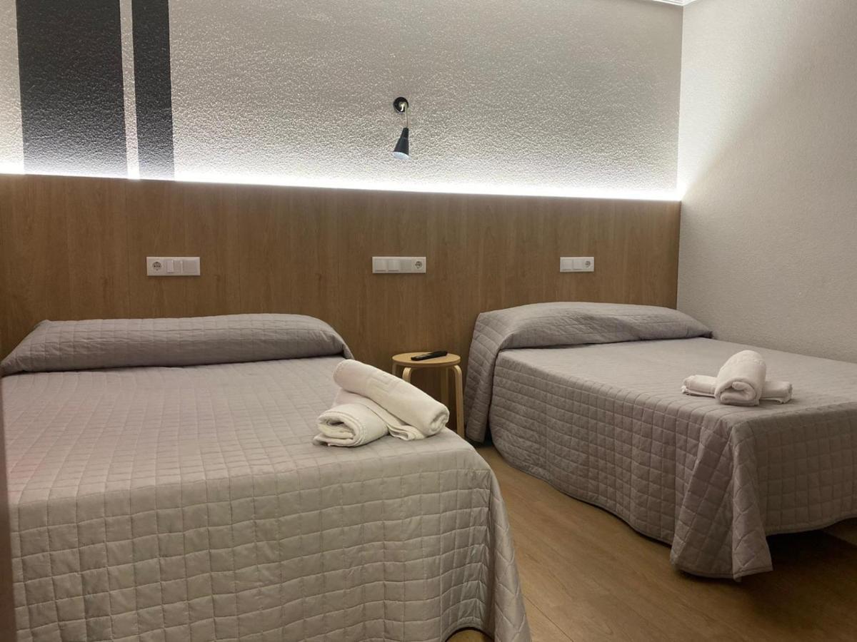 סלאמנקה Hostal Uria מראה חיצוני תמונה